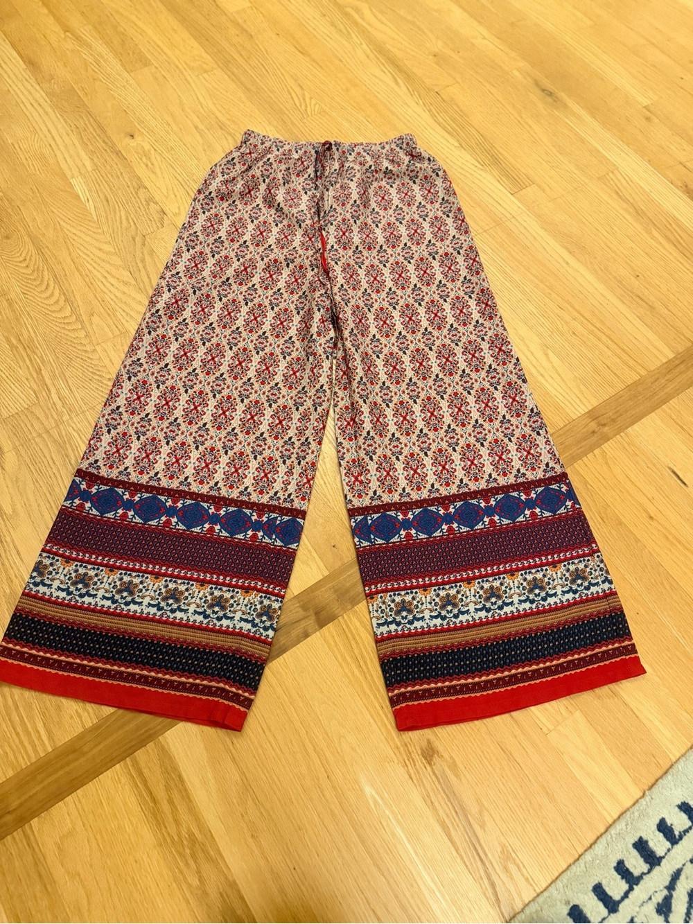 Ladies Size Medium "SHEIN" Red and Blue Boho Wide-Leg Printed Pants GUC